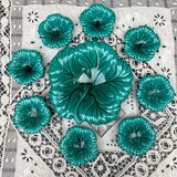 Salad bowl and small bowls in leaf-shaped slipware