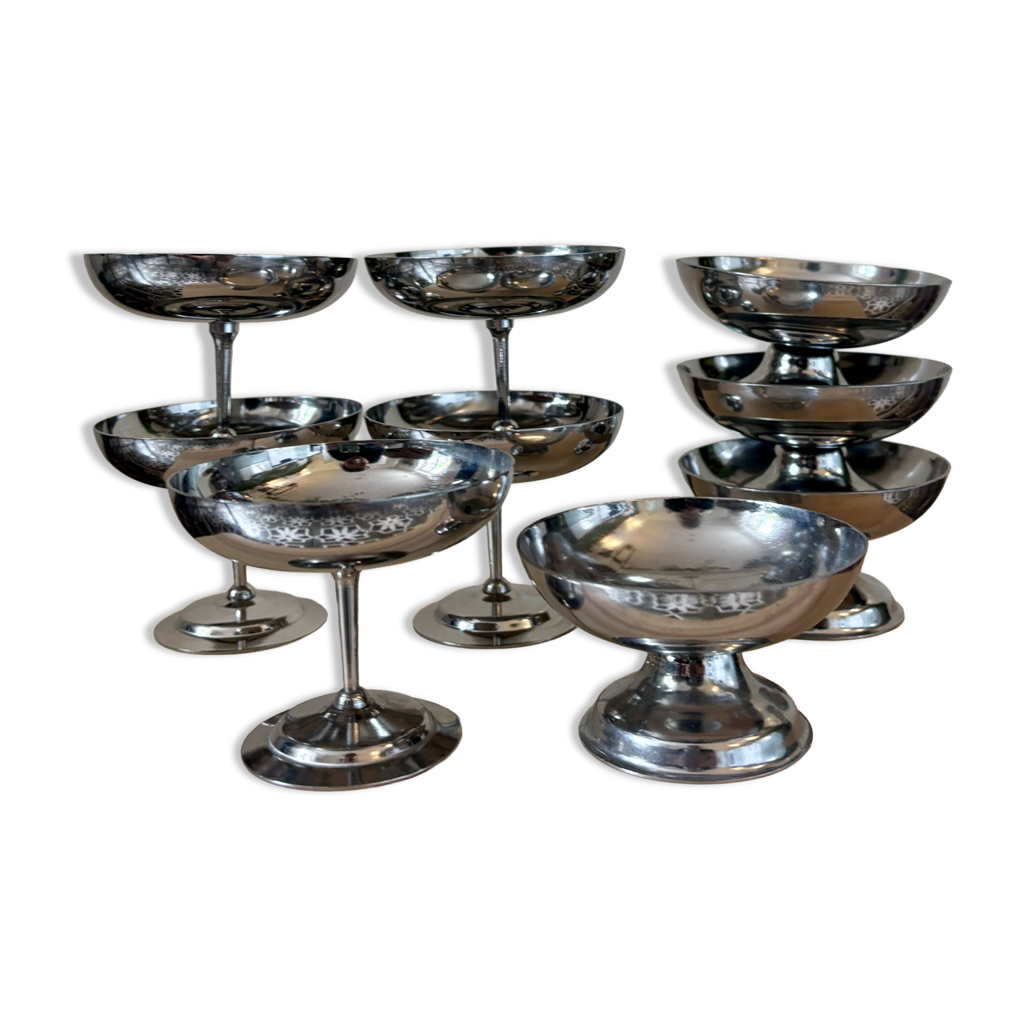 Set of 9 vintage silver-plated dessert bowls.