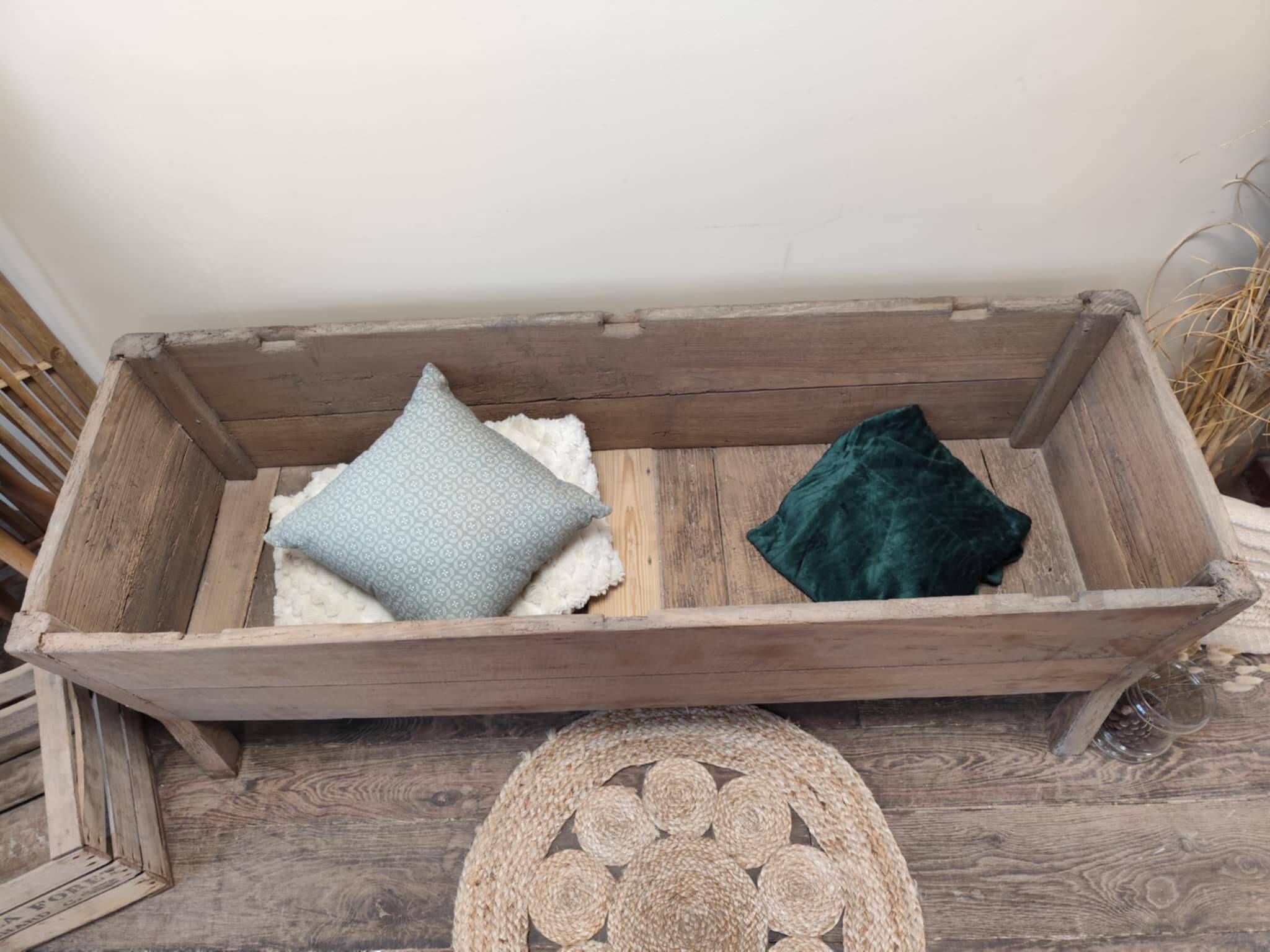 Chest, bench, kneading trough, trunk, solid oak