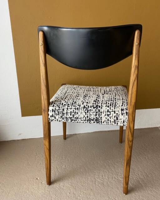 Pair of vintage Scandinavian chairs 60