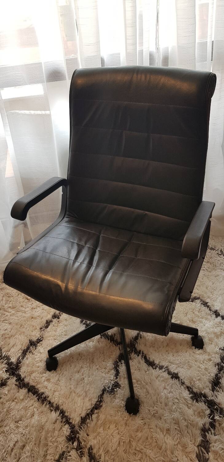 Leather armchair attributed to Richard Sapper