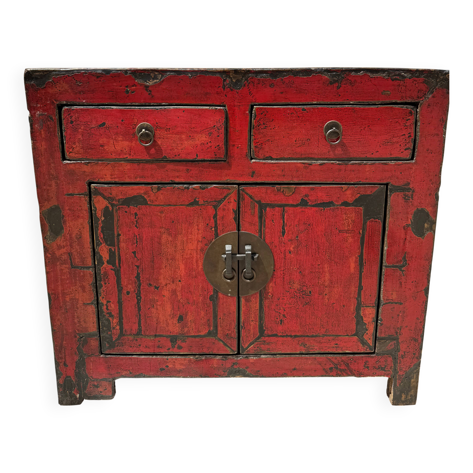 Buffet chinois ancien de style rustique, laqué rouge (1920-1950)