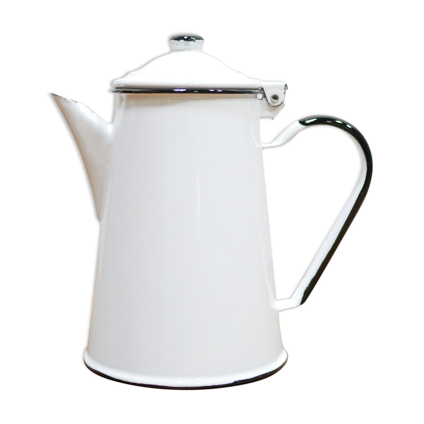 Vintage tea maker in enamelled sheet metal