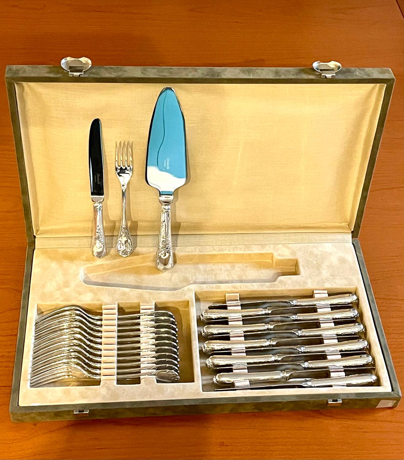 Christofle Marly, dessert cutlery, cheese, knives, forks