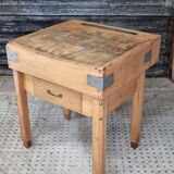 Vintage chopping block butcher table kitchen island