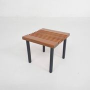 Petite table d'appoint en bois et métal, Pays-Bas années 1960.