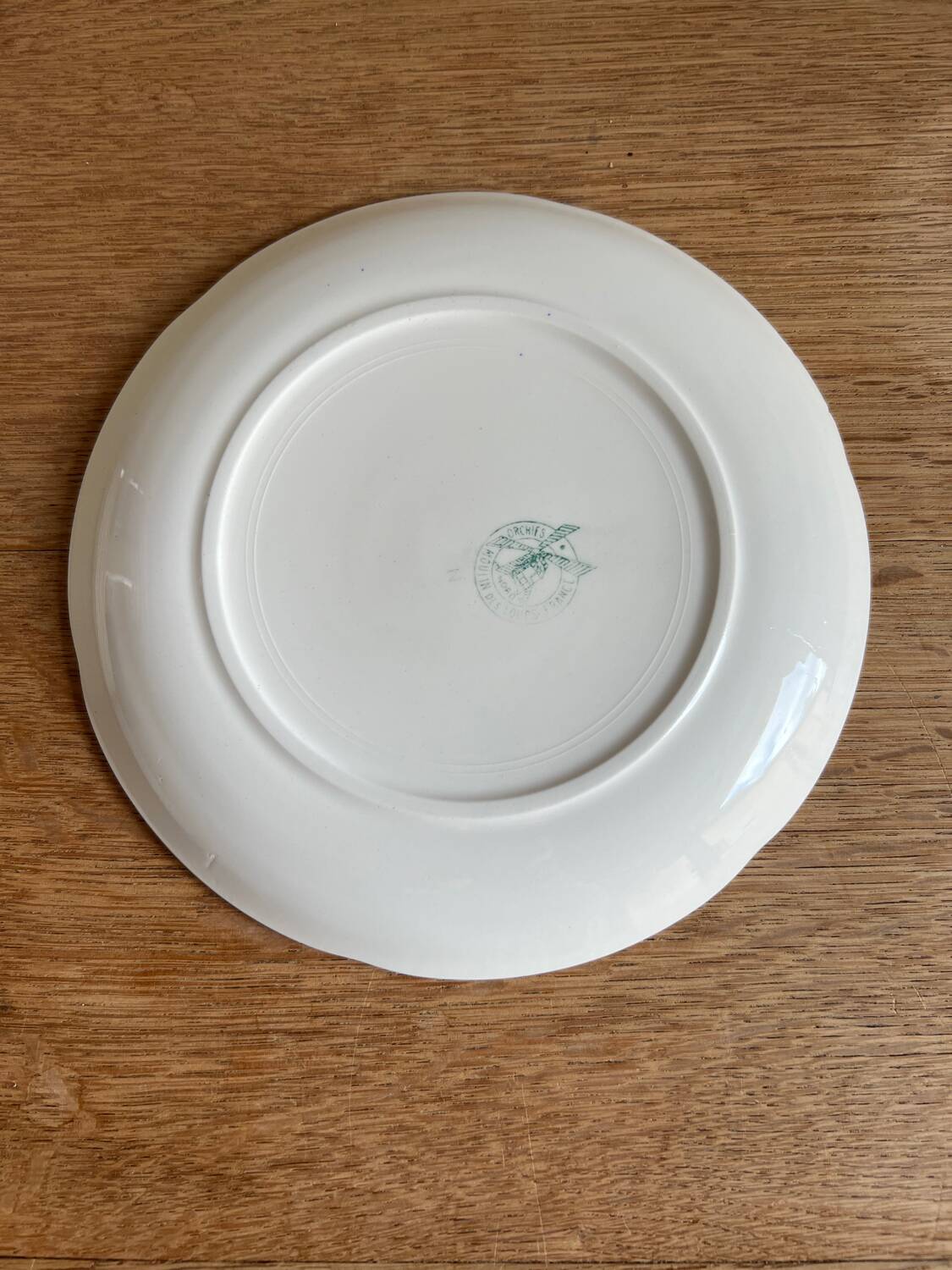 12 Moulin des Loups dessert plates