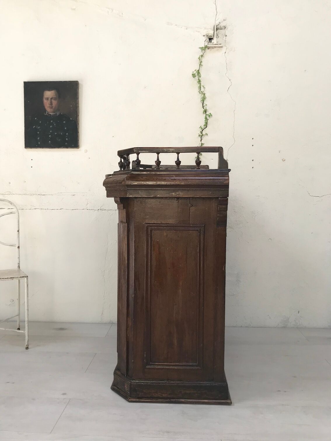 Checkout counter, circa 1900