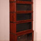 Globe Wernicke Bookcase in Oak, 5 Sections with a Projection