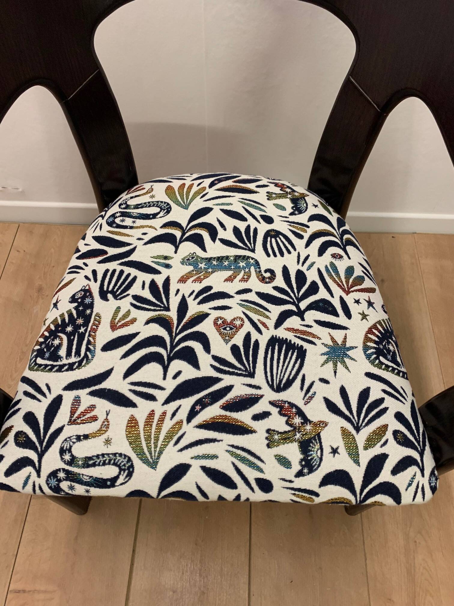 Set of 4 vintage wooden and fabric chairs, 1970