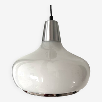 Vintage pendant light in white and silver opaline