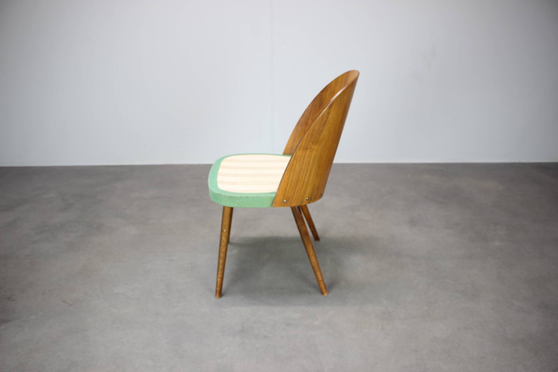 Chair Antonín Šuman for Tatra Nábytok, Czechoslovakia, around 1960