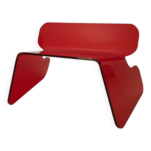 chaise en plexiglas rouge, - france