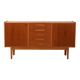 Buffet scandinave des années 1950 avec poignées incrustées.