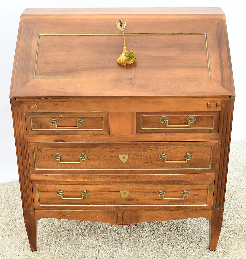 Louis XVI style slope office