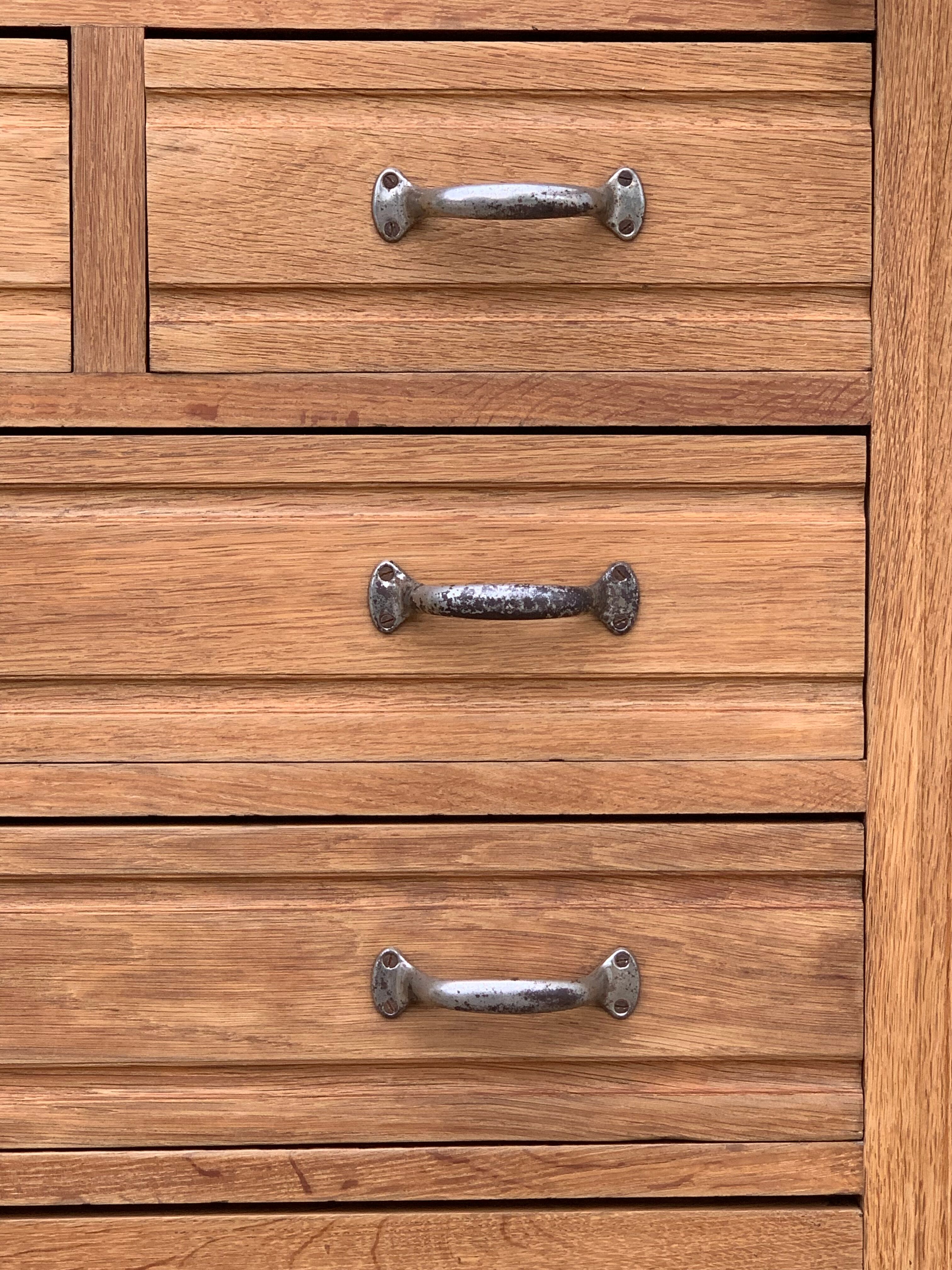 Buffet parisien vitré 1920 bois brut massif