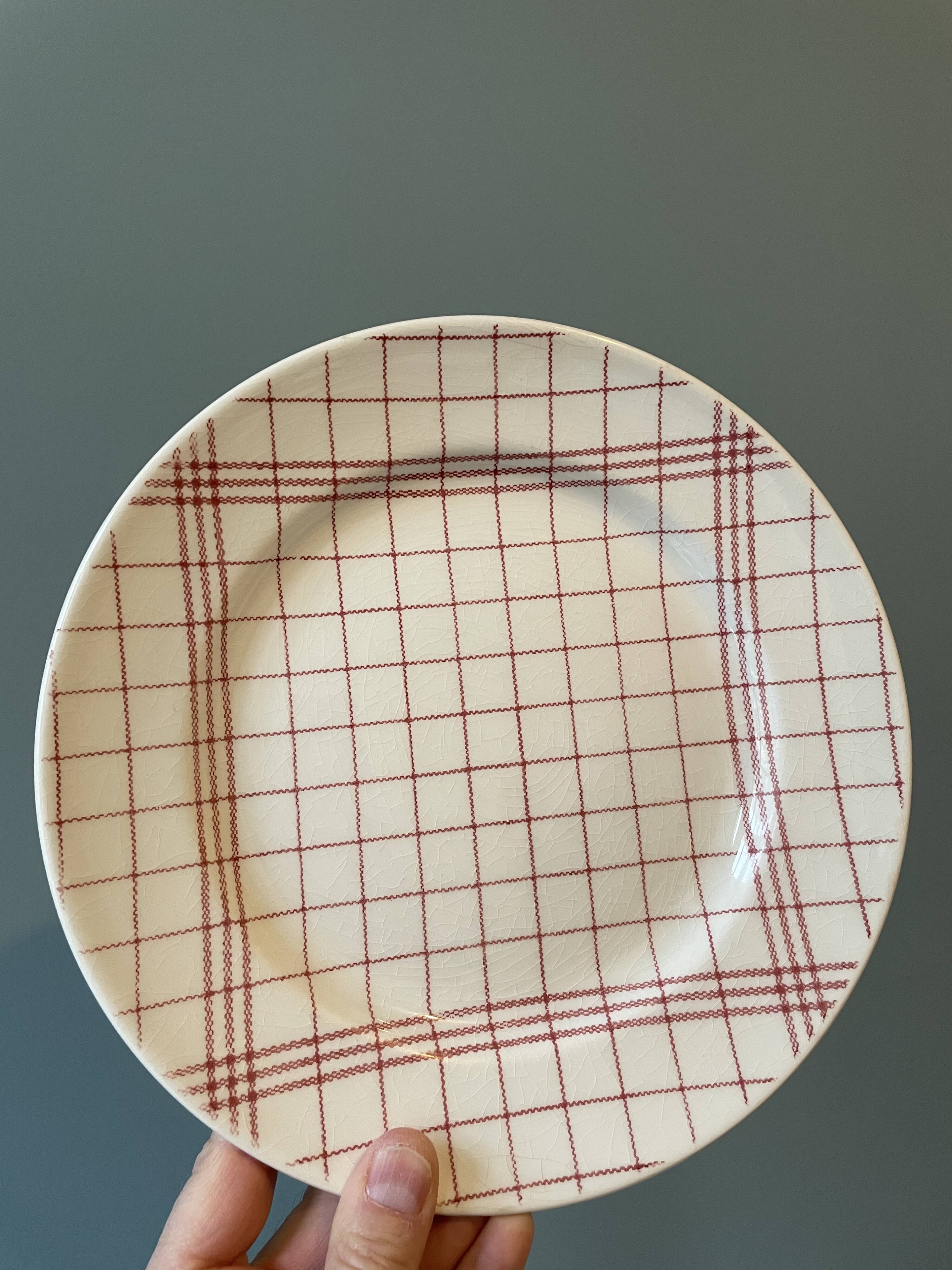 Set of 4 old flat plates in Gien earthenware, tea towel patterns