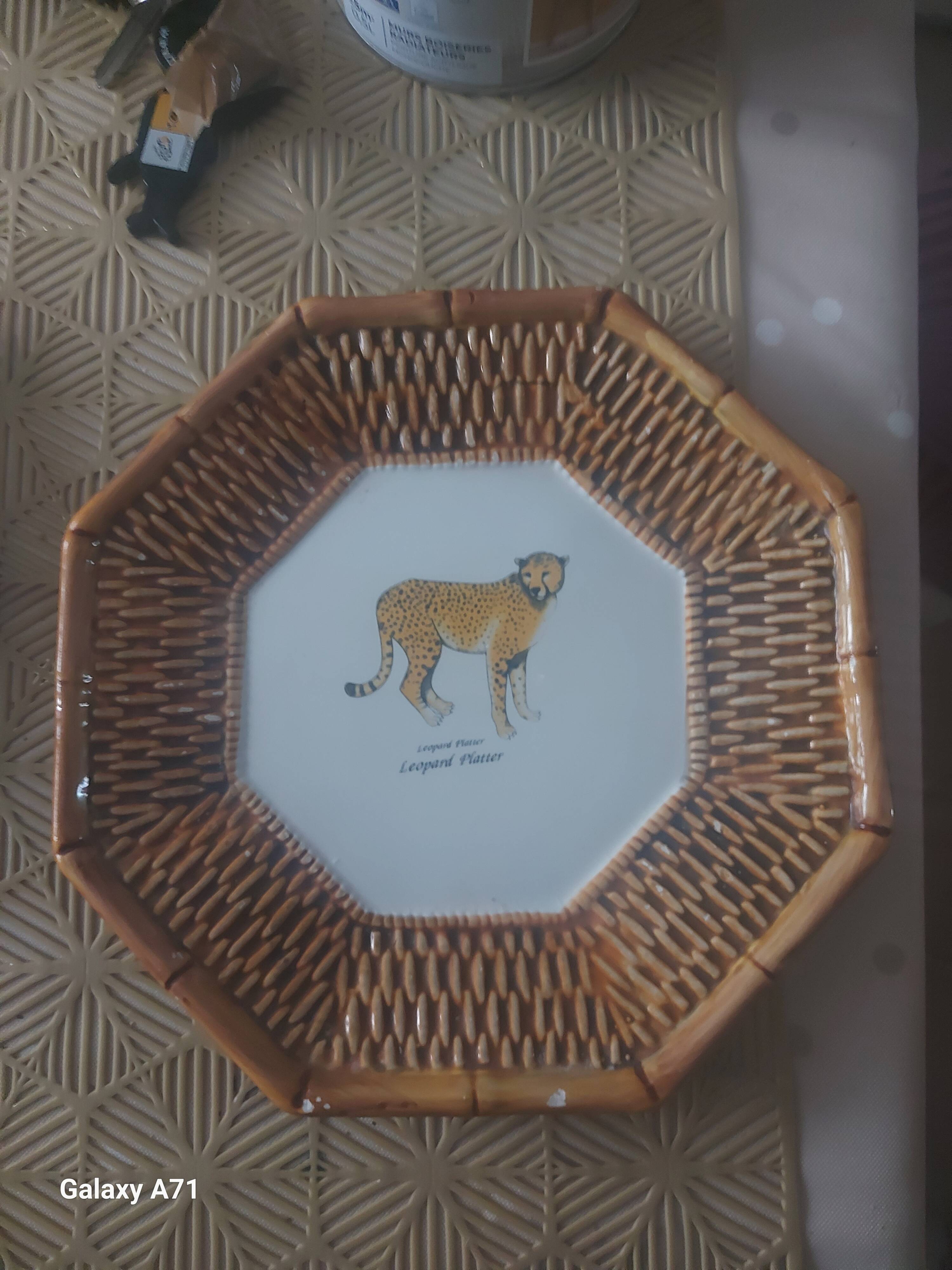 Lot de 8 assiettes de la savane