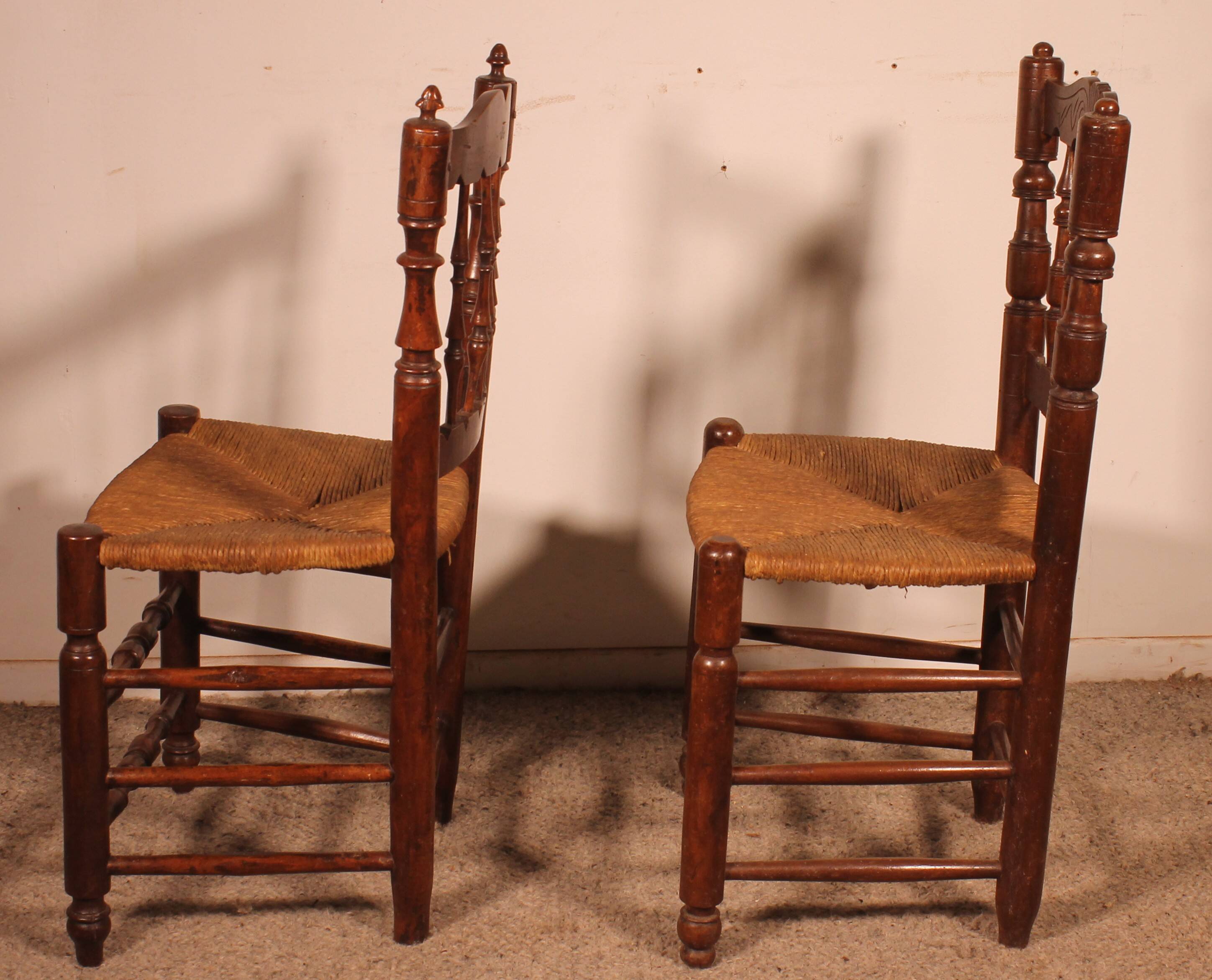 2 rush-seated oak chairs - 19th century