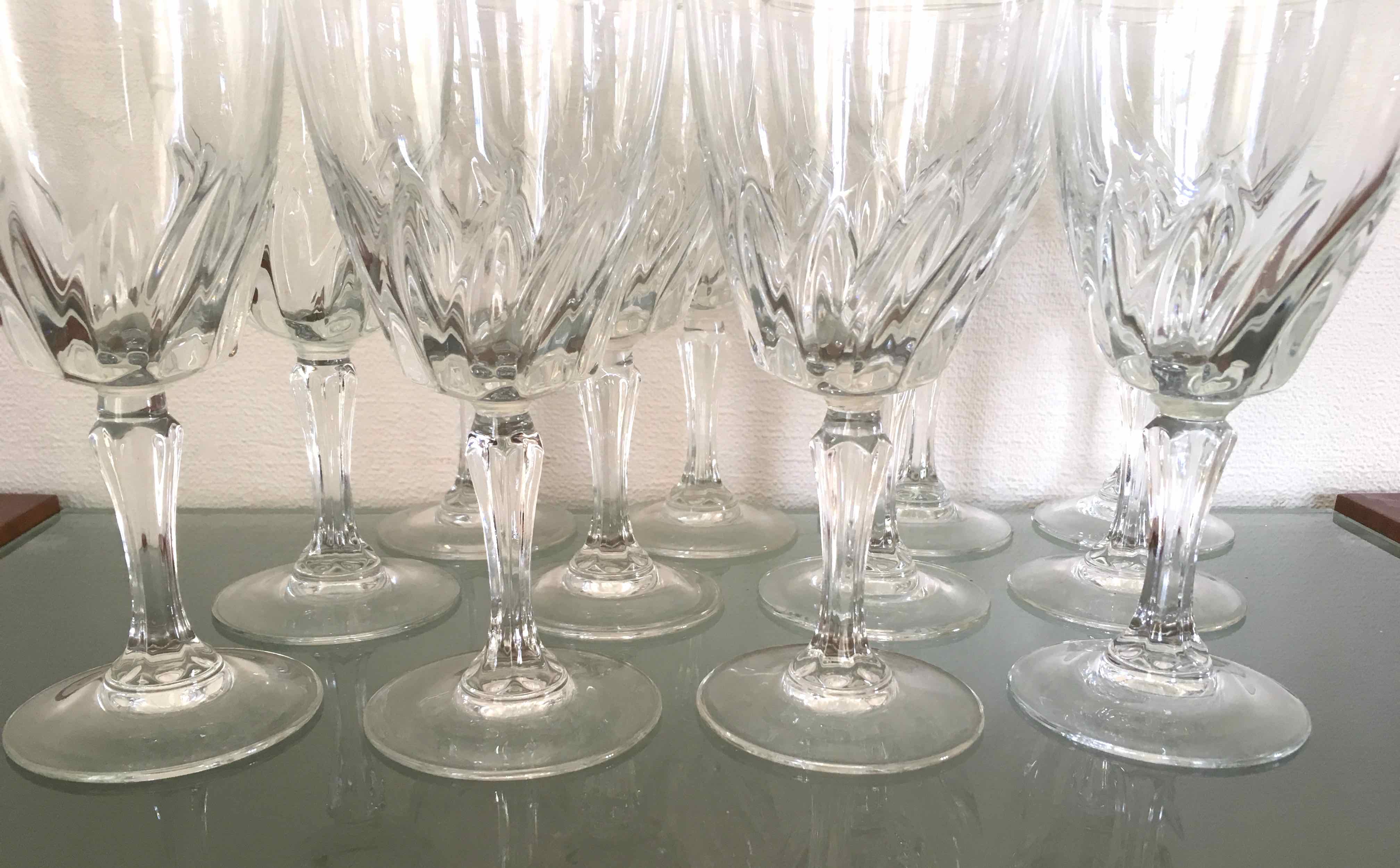 Set of 12 vintage wine glasses 1960
