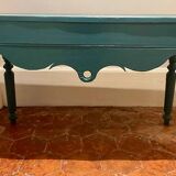 Farm table
