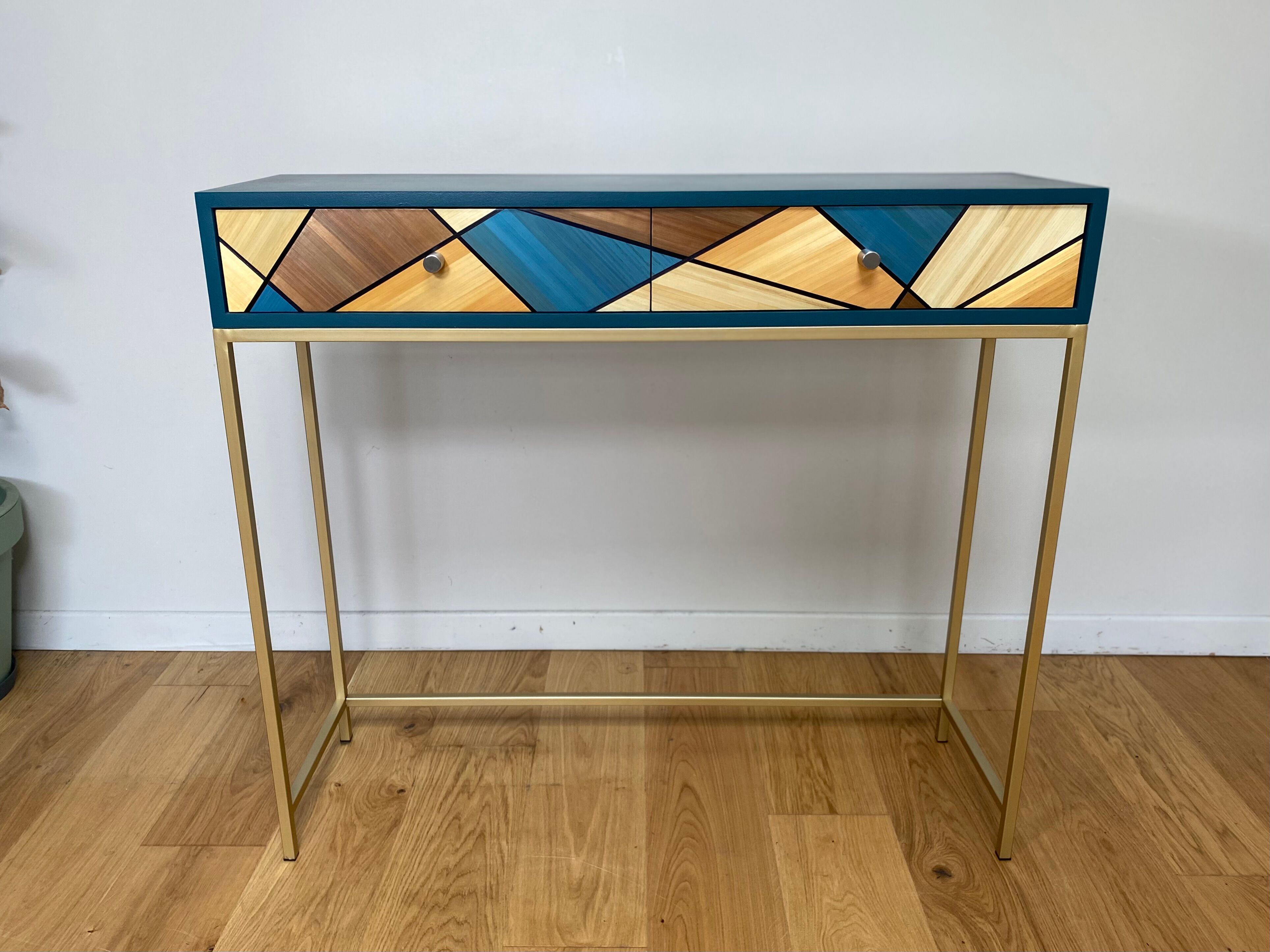 Straw marquetry console
