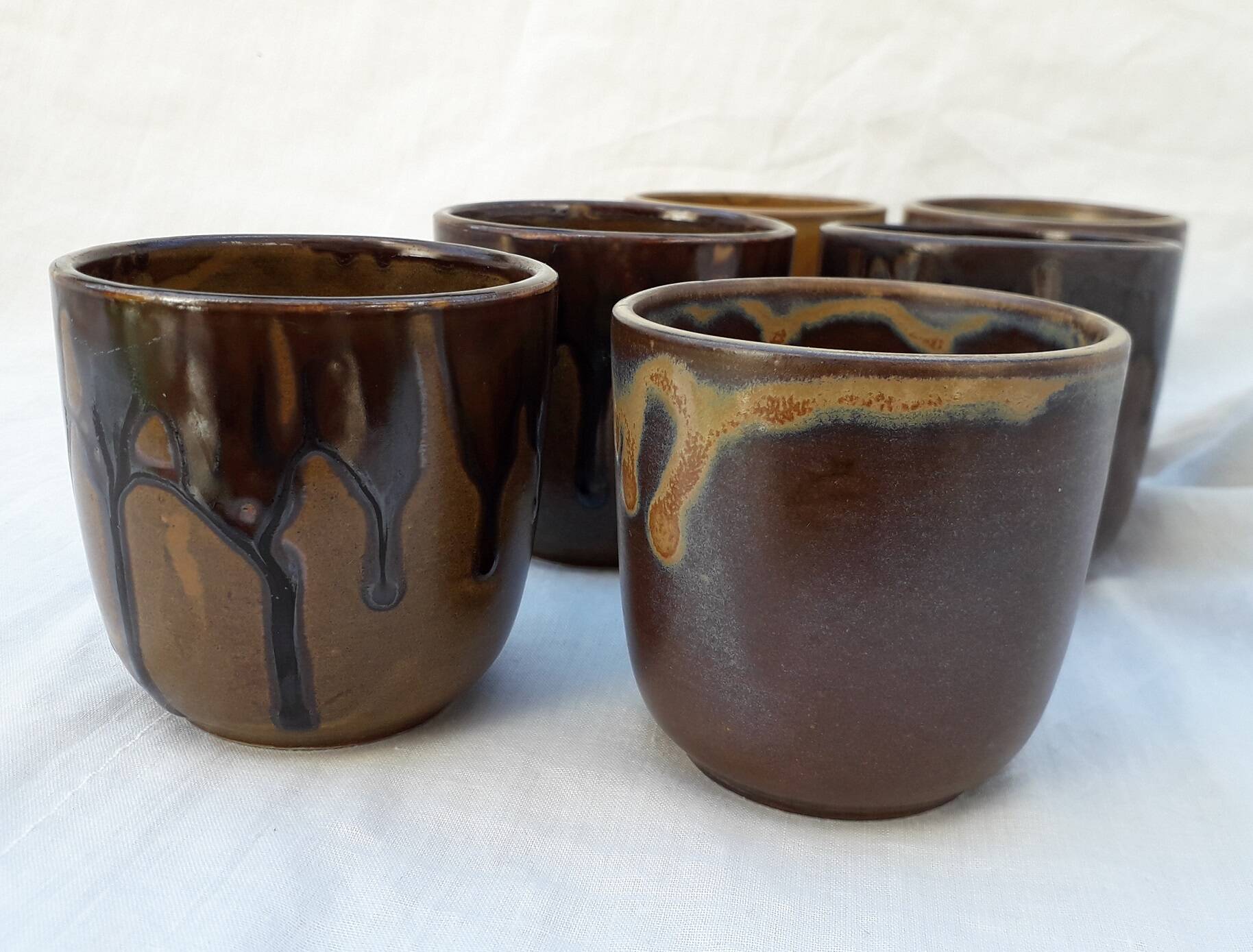 6 stoneware cups