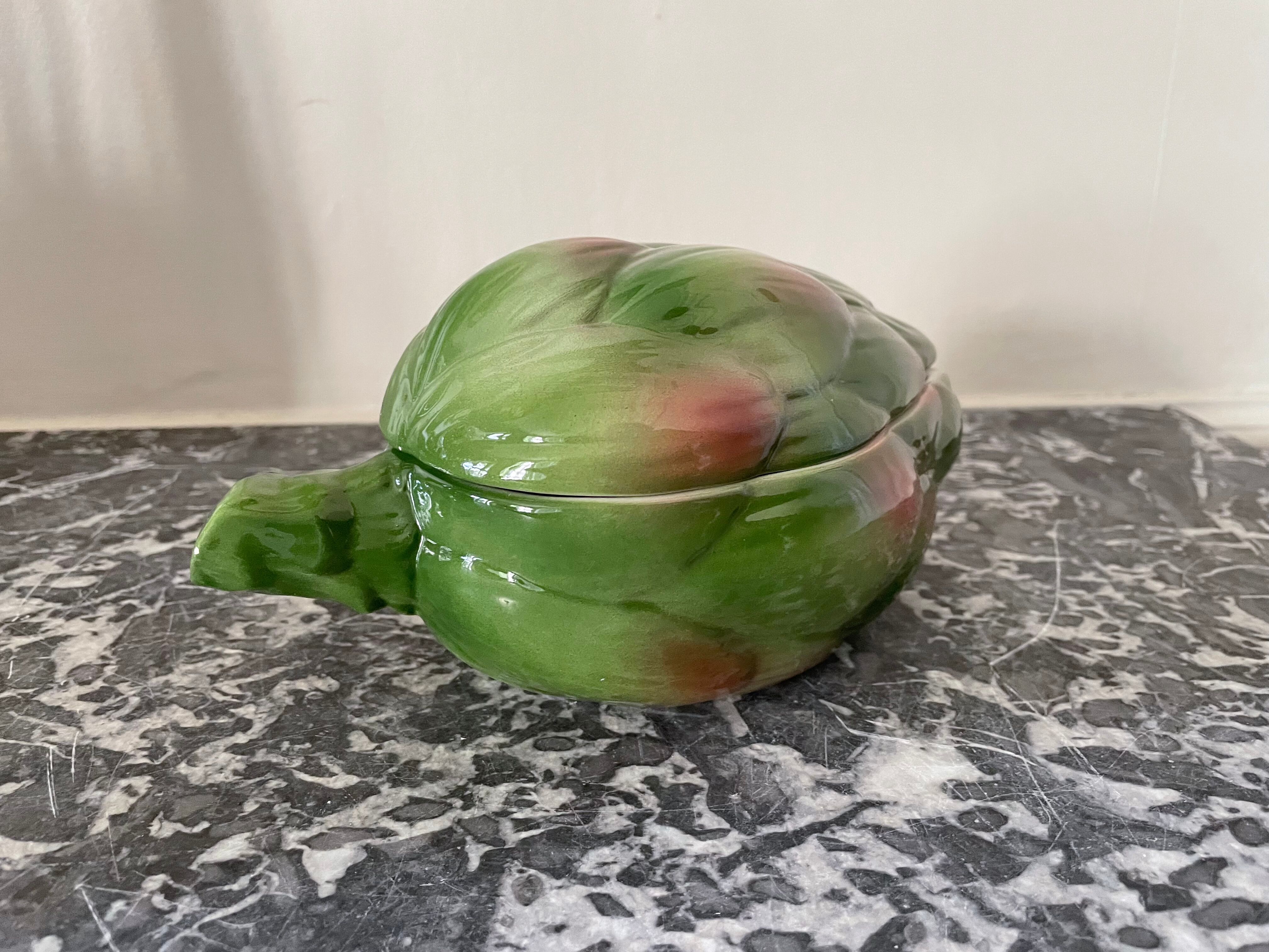 Artichoke-shaped dish