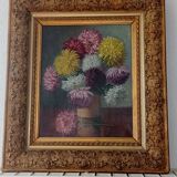 Table vase with dalhias