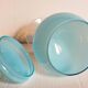 Pot couvert sur pied en opaline de foire vintage