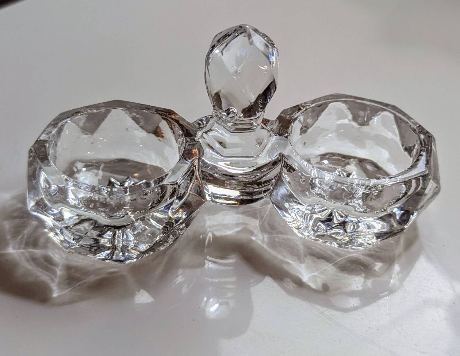Double crystal salt shaker