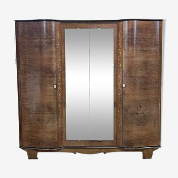 Art Deco bedroom wardrobe in walnut burl, work from the 1940s