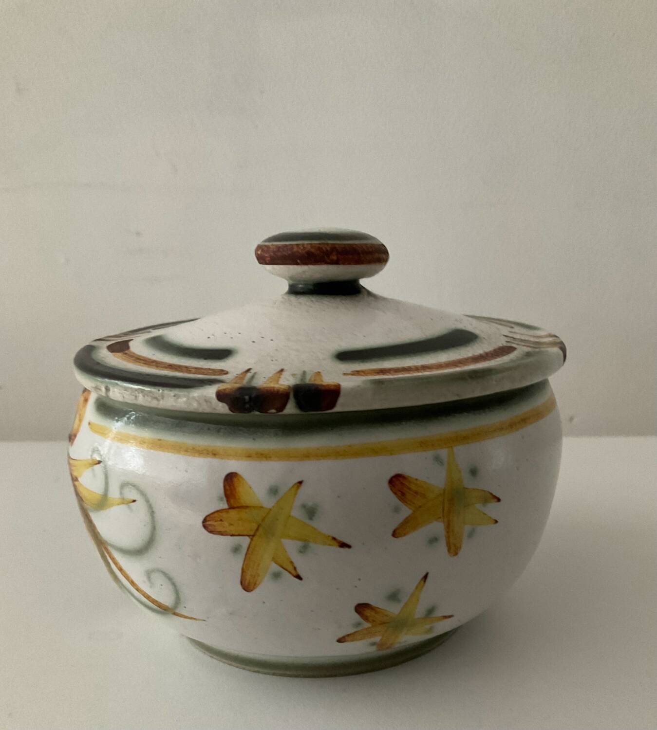 Quimper Keraluc ceramic candy box