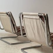 Paire de chauffeuses cantilever 1970