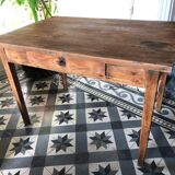 Farm table
