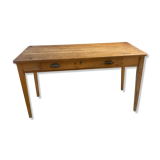 Farm table