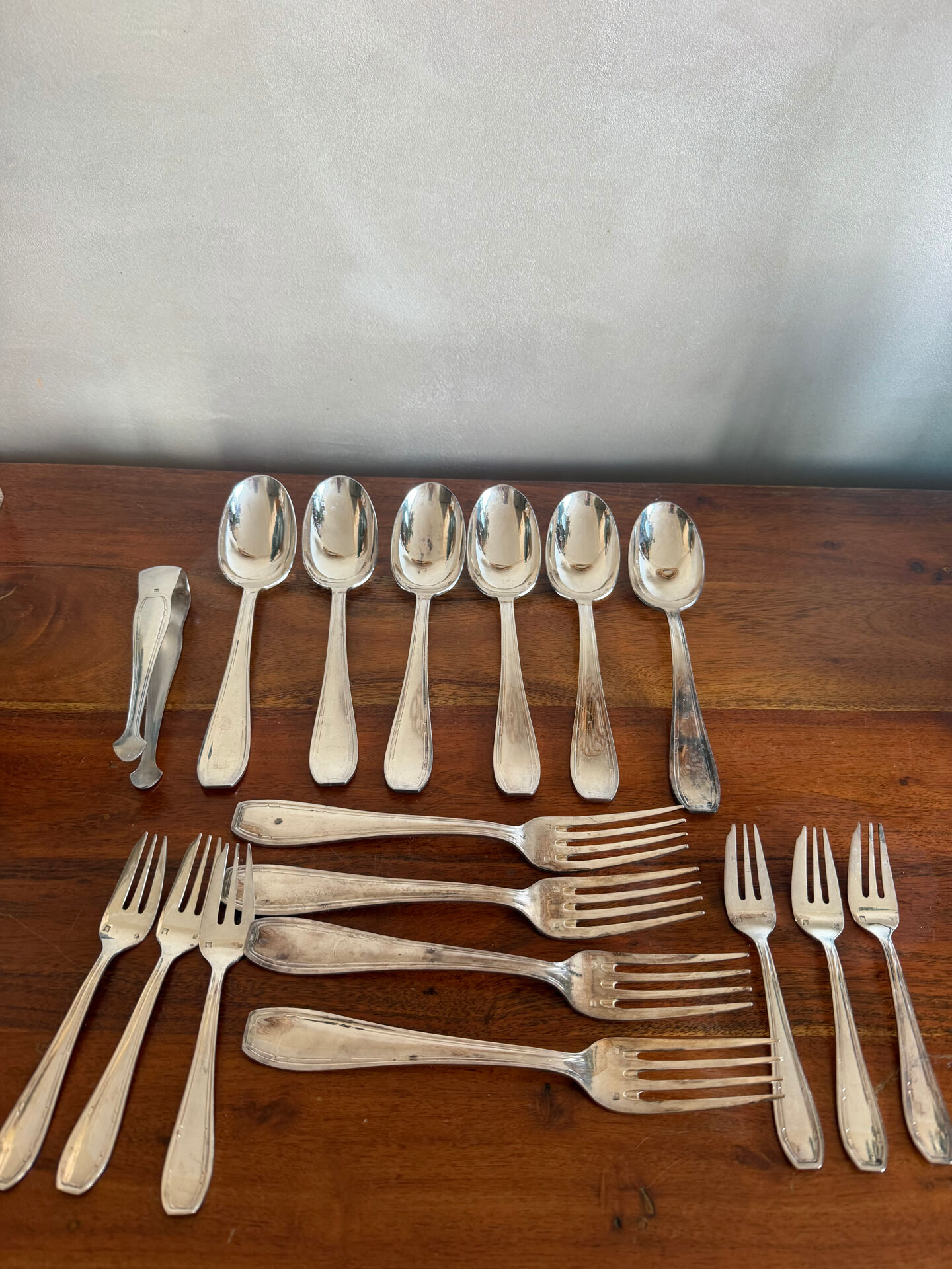 Set of silver-plated cutlery