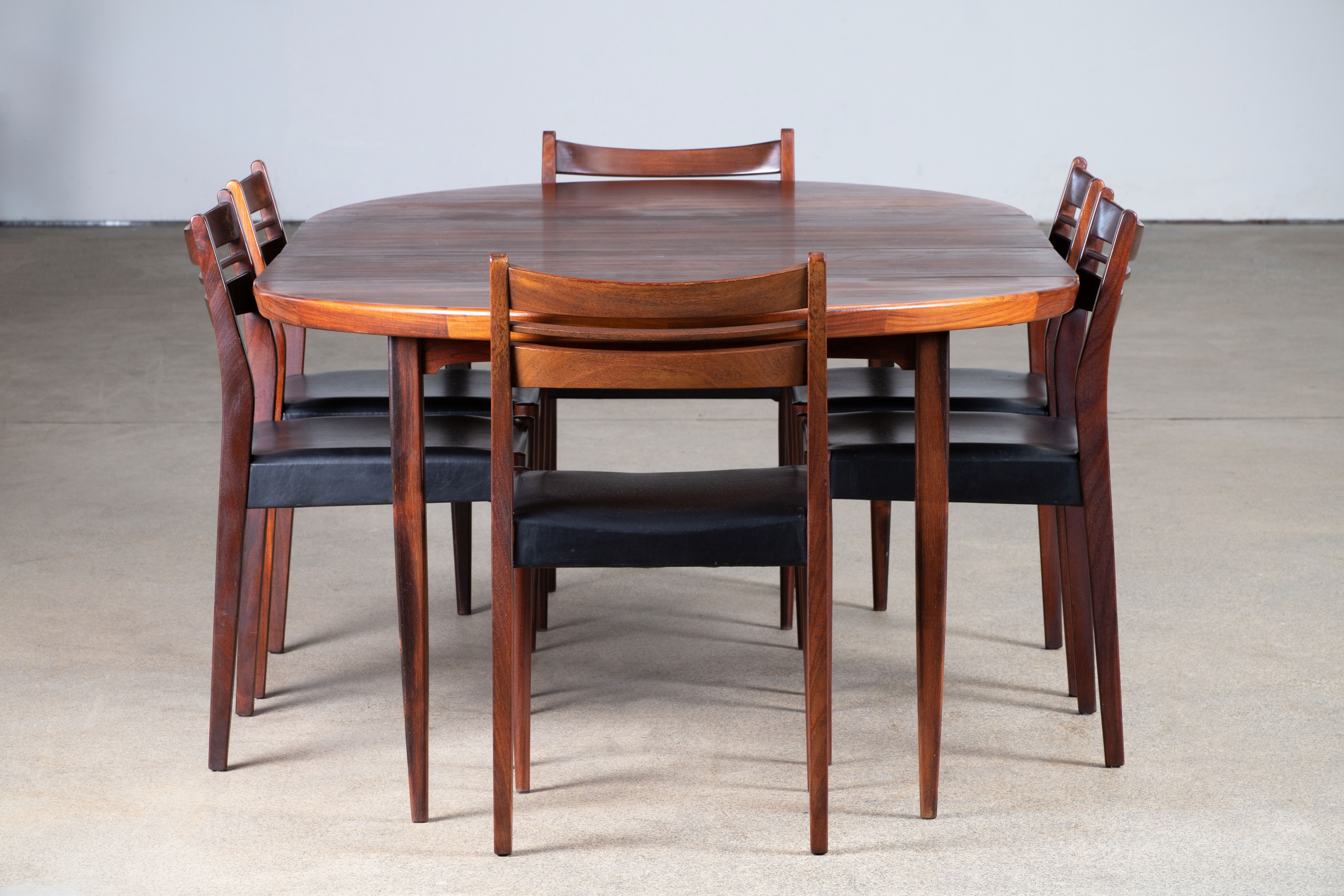 Scandinavian extendable rosewood table - 1960