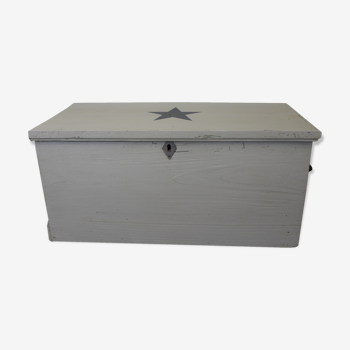 Star wooden chest