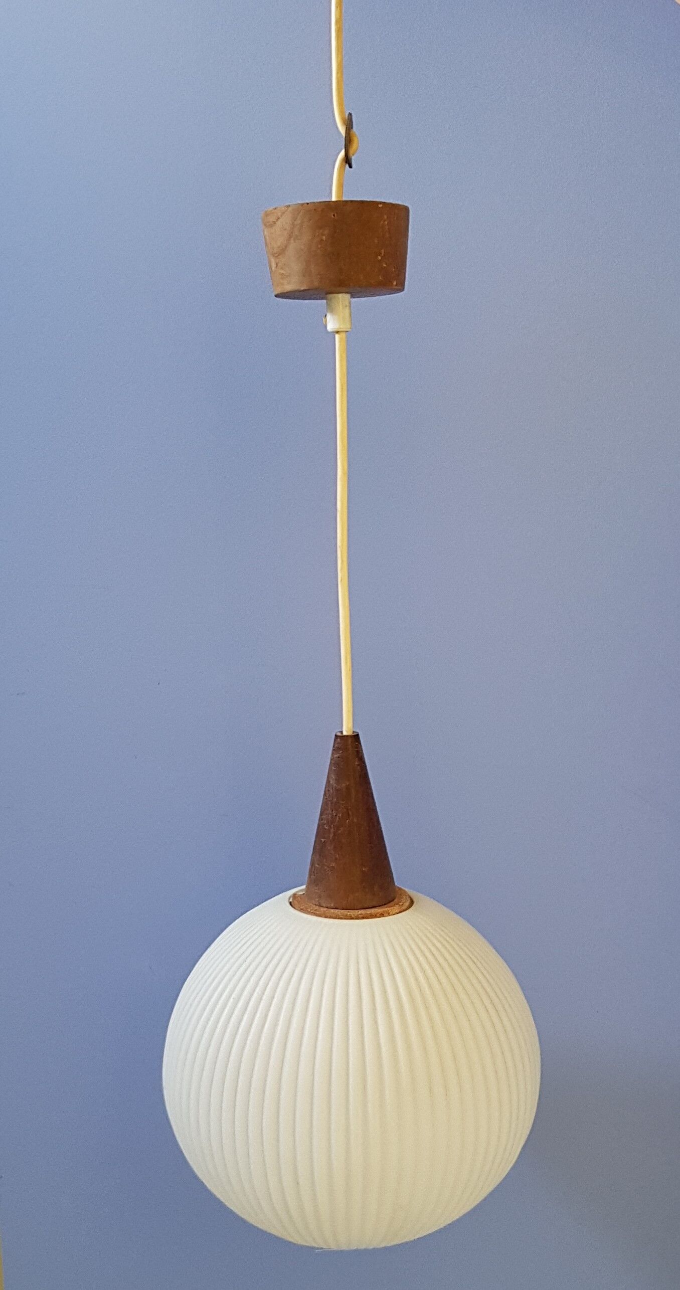 Scandinavian hanging