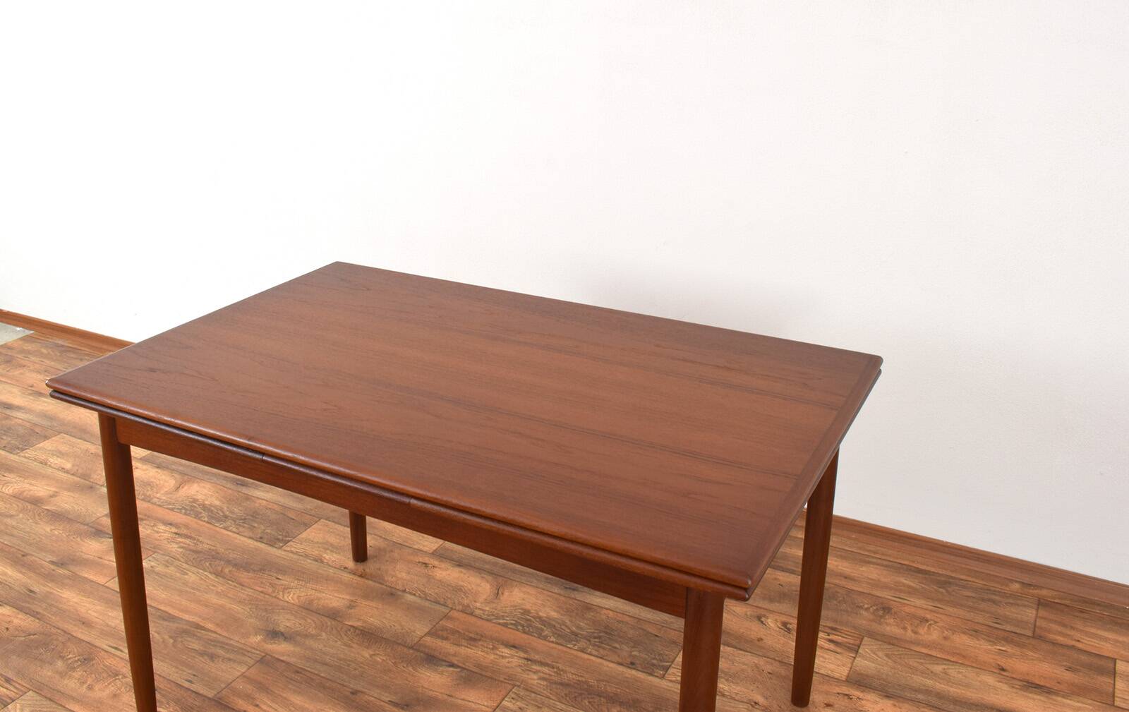 Mid-century Danish teak extendable dining table, 1960s.