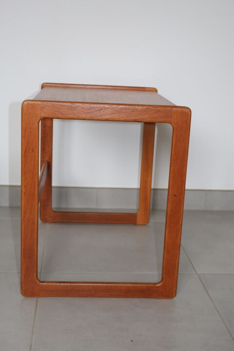 2 pull-out tables 1960