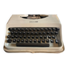 Underwood 18 typewriter