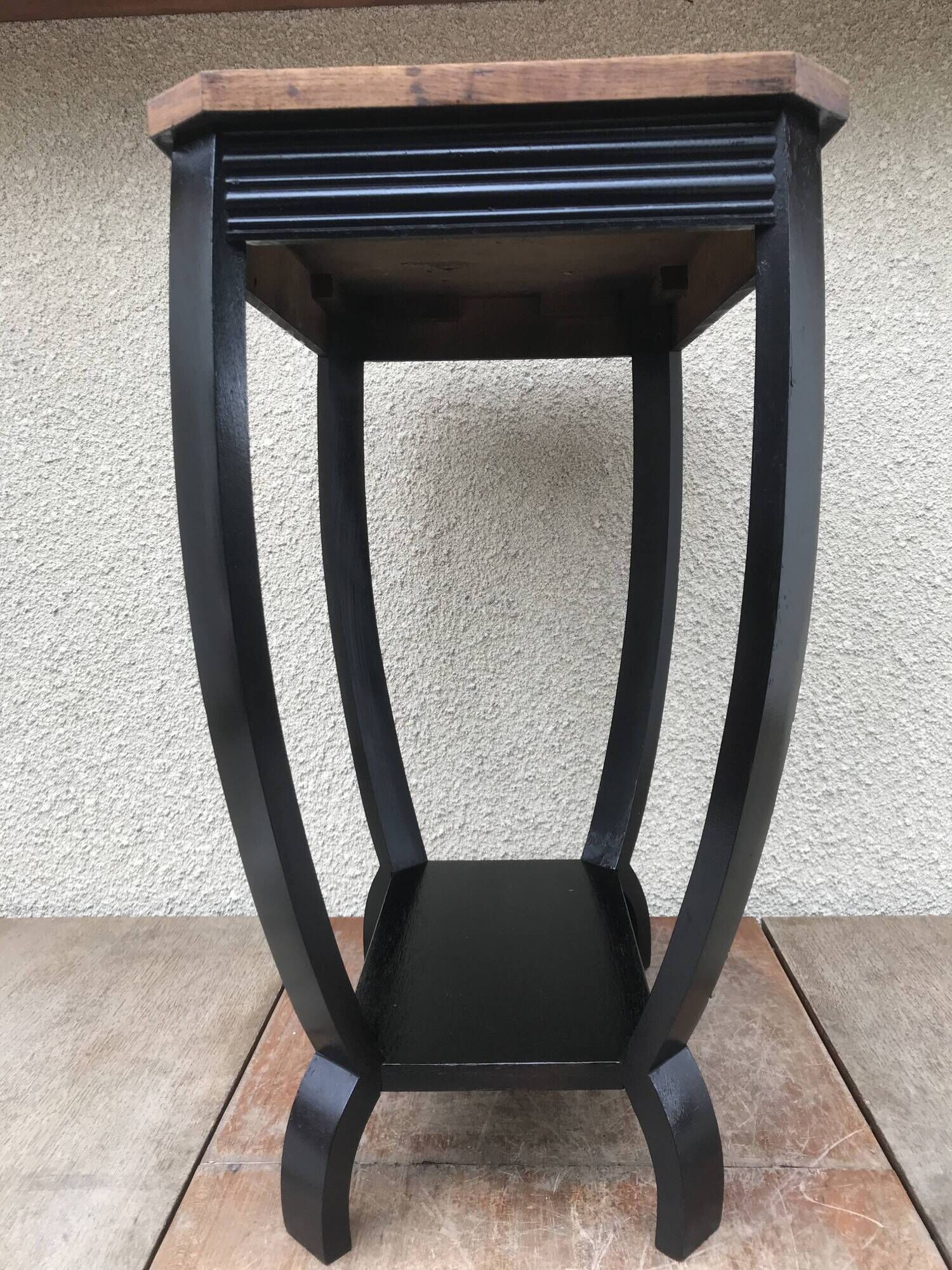 Art deco side table