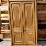 Two-door oak wardrobe - Guillerme & Chambron