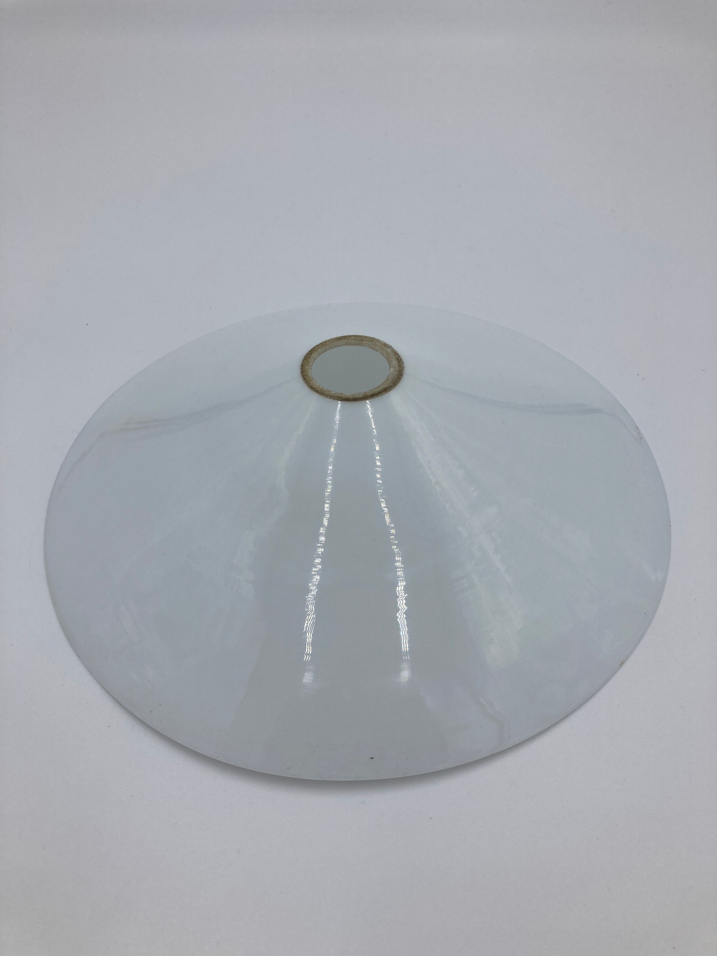 Glass wafer suspension