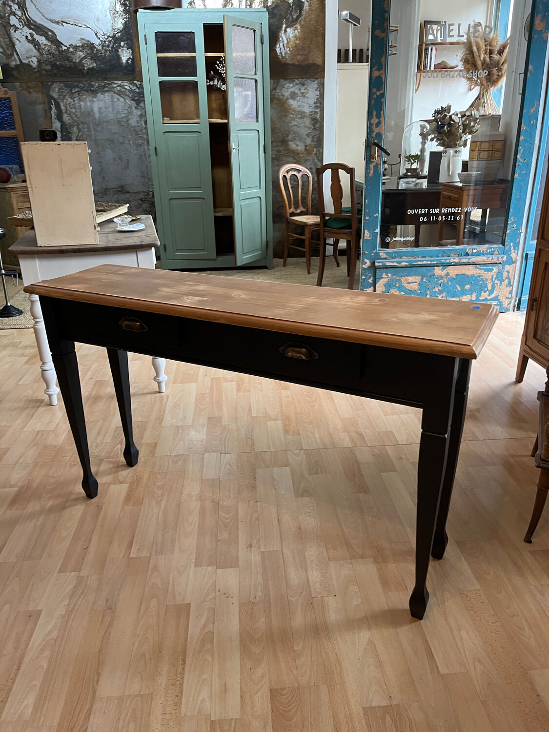 Console raw wood and absolute black