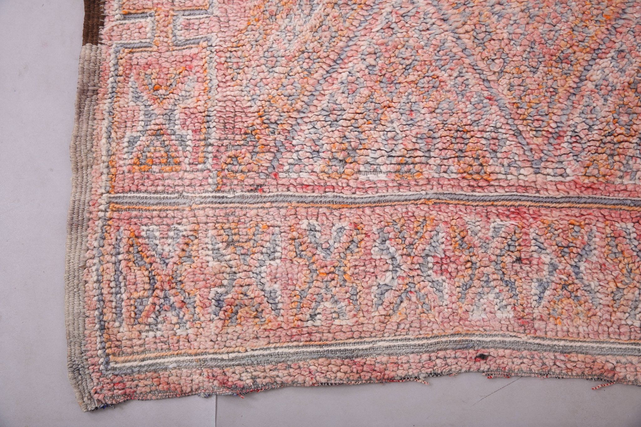 Pink Vintage Moroccan Rug 205 x 303 cm, Berber Wool Rug, Berber Boho Rug