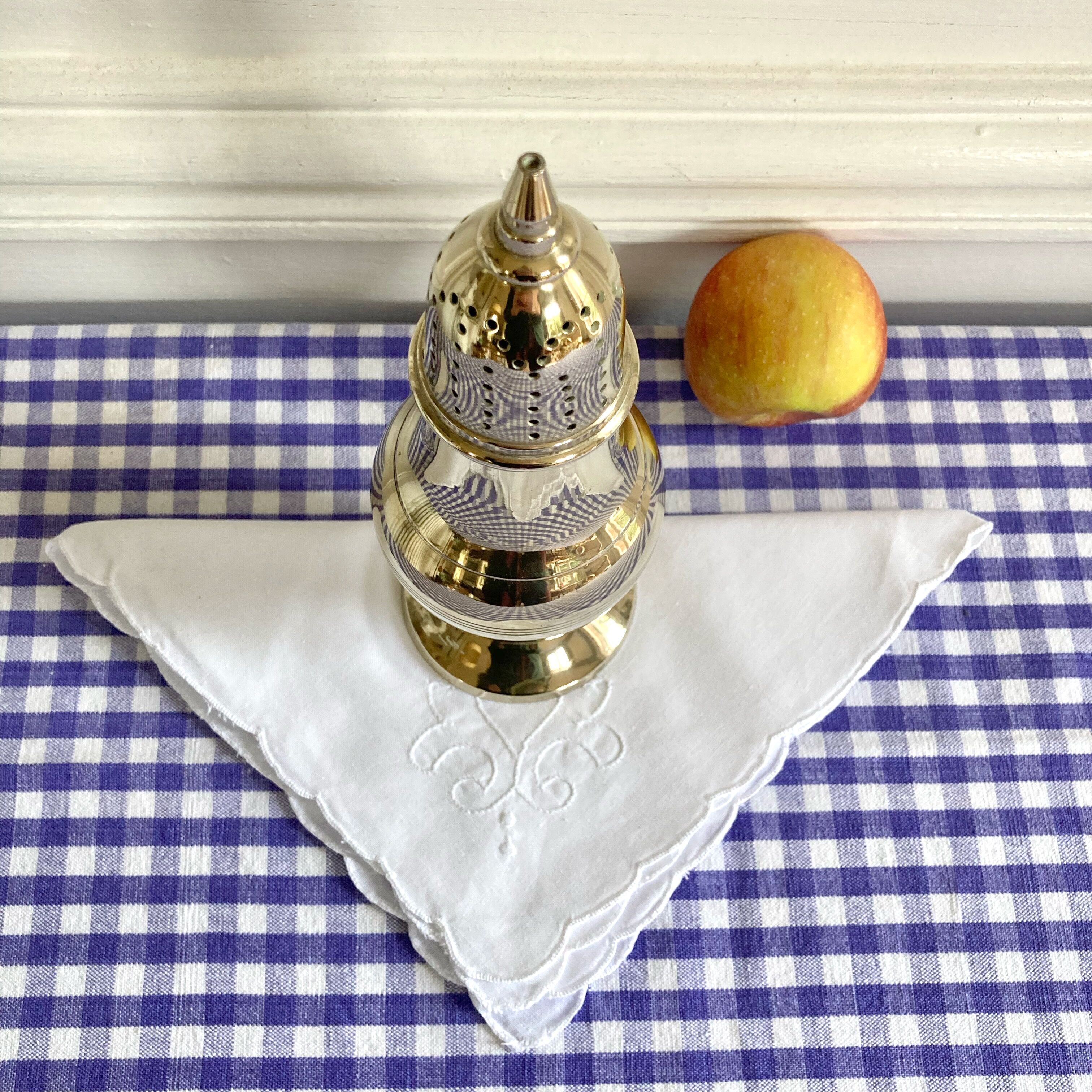 Sugar sprinkler silver metal