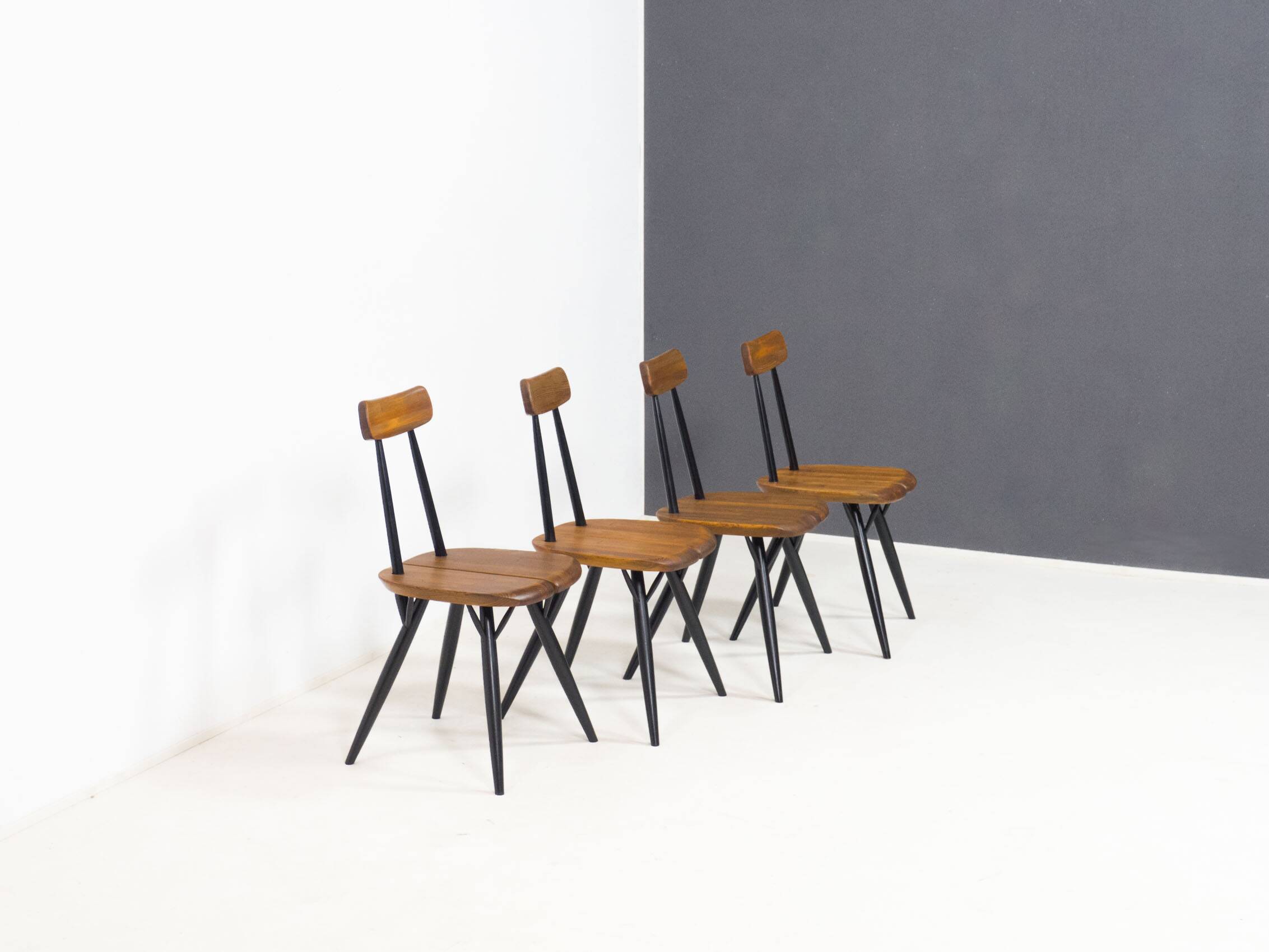 Ensemble de quatre chaises à manger Laukaan Puu 'Pirkka' par Ilmari Tapiovaara
